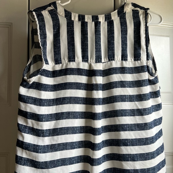 Blue and White Striped Sleeveless Blouse - Picture 5 of 7